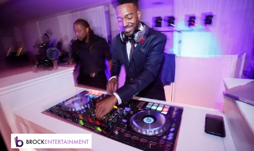 Mobile DJ for wedding